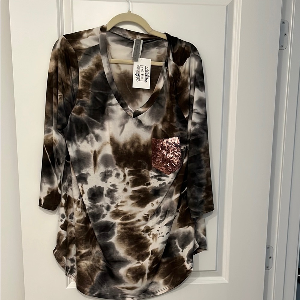NWT Honeyme Brown and Black Graphic Tunic with V-Neck